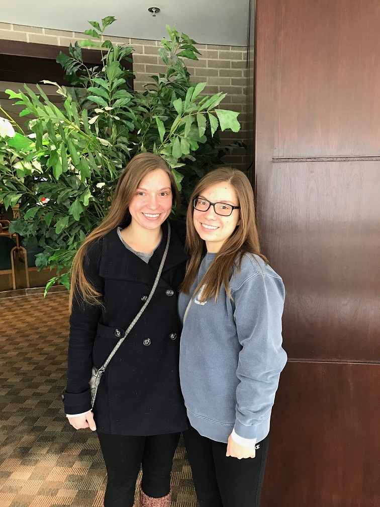 Meet our new spotlight iLASIK patient case- Caitlyn & Courtney Erixson Meet our new spotlight iLASIK patient case- Caitlyn & Courtney Erixson